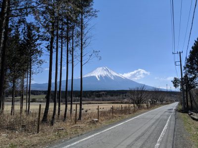 振り返ると富士山