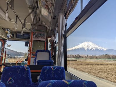 バスから見える富士山