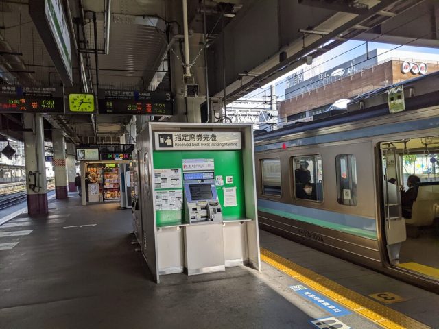 甲府駅で松本行きに乗り換え
