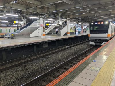 立川駅始発大月行き入線