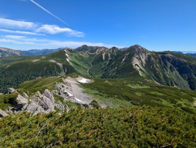 三俣蓮華岳から見た祖父岳～鷲羽岳