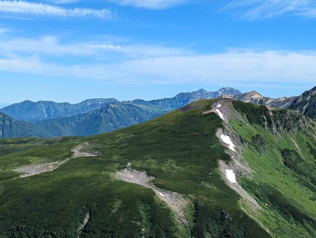 三俣蓮華岳から見た祖父岳