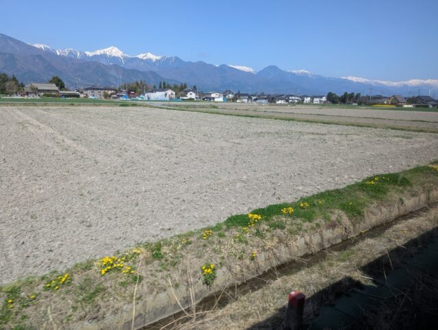 中萱駅付近からの北アルプス